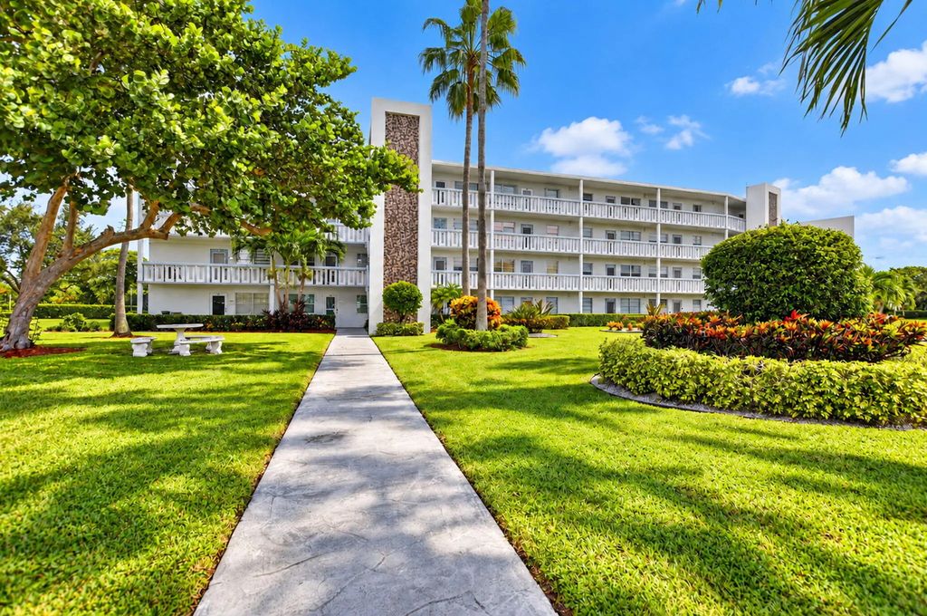 4025 Swansea B #4025, Deerfield Beach