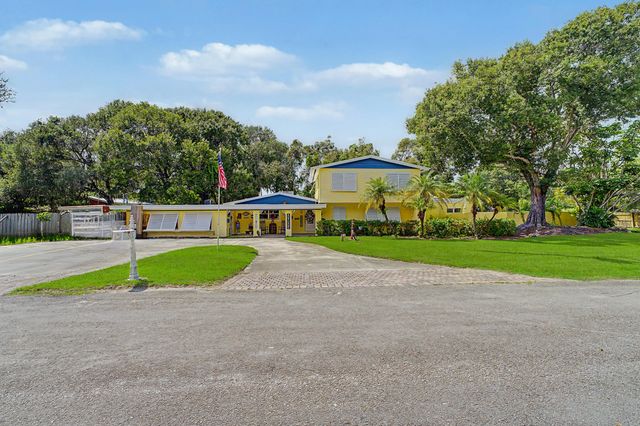 2 of 98 - 3117 Maravilla Boulevard, Fort Pierce, FL