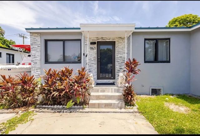 961 Ne 155th Terrace, North Miami Beach
