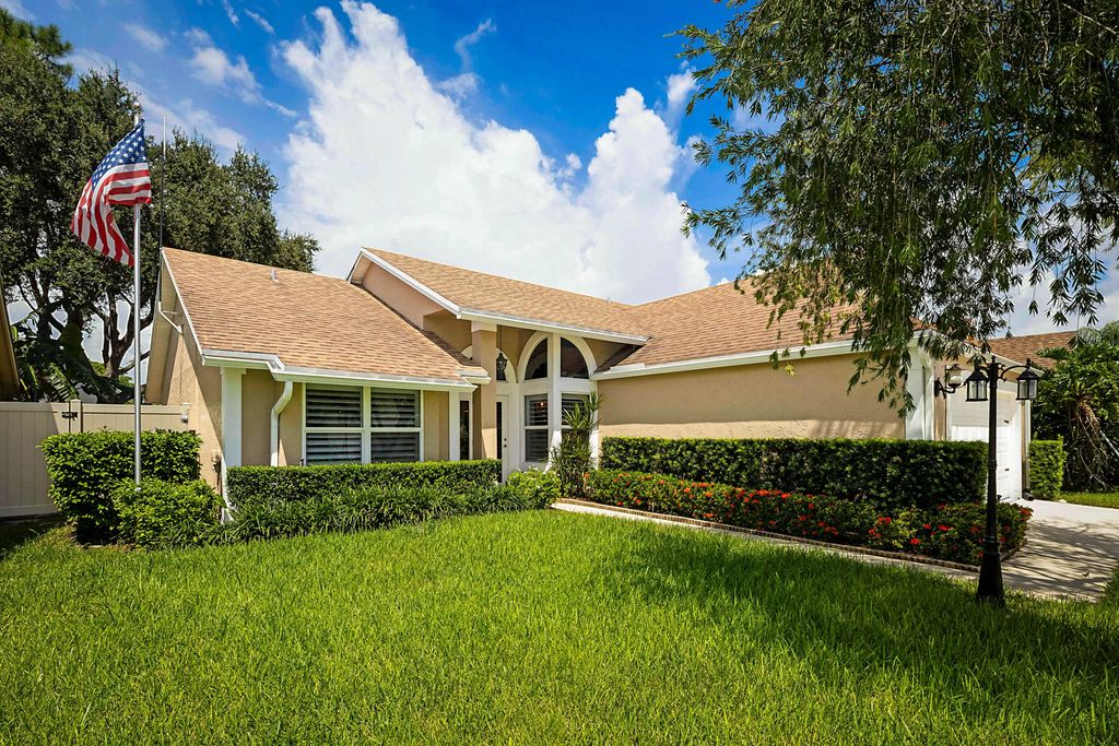 12981 Blue Lake Drive, Wellington