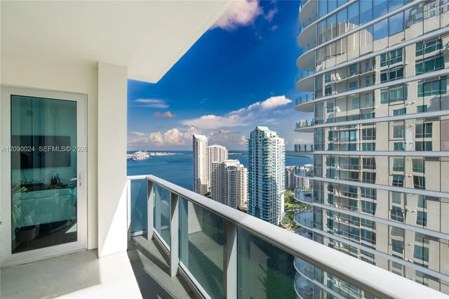 300 S Biscayne Boulevard #t-3504, Miami
