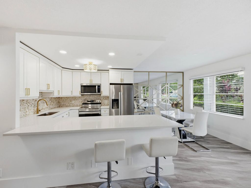 1025 Ventnor H E #1025, Deerfield Beach