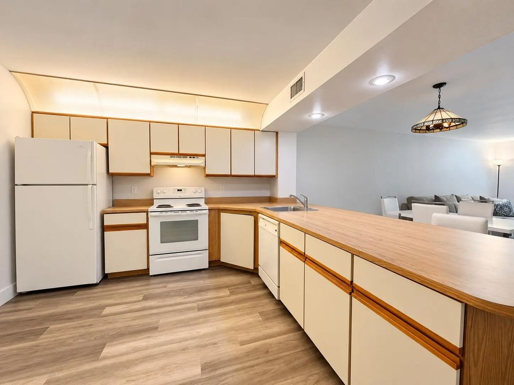 1440 Nw 45th Street #a8, Deerfield Beach
