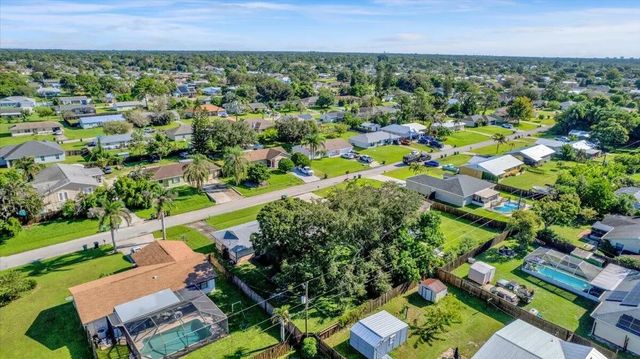 4 of 26 - 412 Se Dalva Avenue, Port St. Lucie, FL