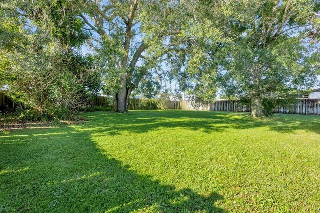 5 of 26 - 412 Se Dalva Avenue, Port St. Lucie, FL