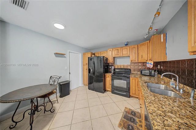 5 of 19 - 8405 Sw 19th Street, North Lauderdale, FL