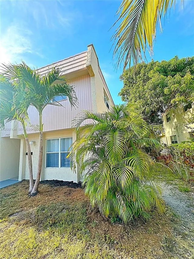 3 of 22 - 7921 Sw 9th Street, North Lauderdale, FL