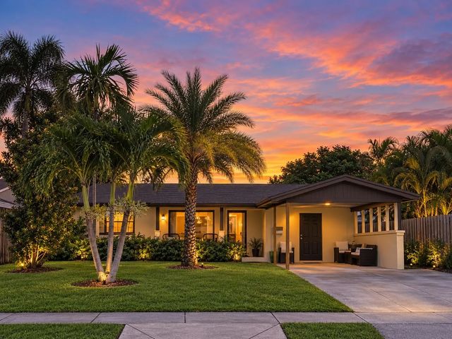 360 Ne 56th Street, Oakland Park