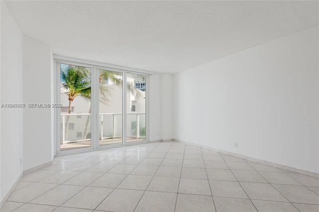 3 of 33 - 16485 Collins Avenue #338, Sunny Isles Beach, FL
