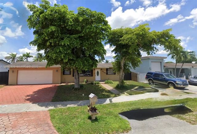 7925 Nw 170th Terrace, Hialeah