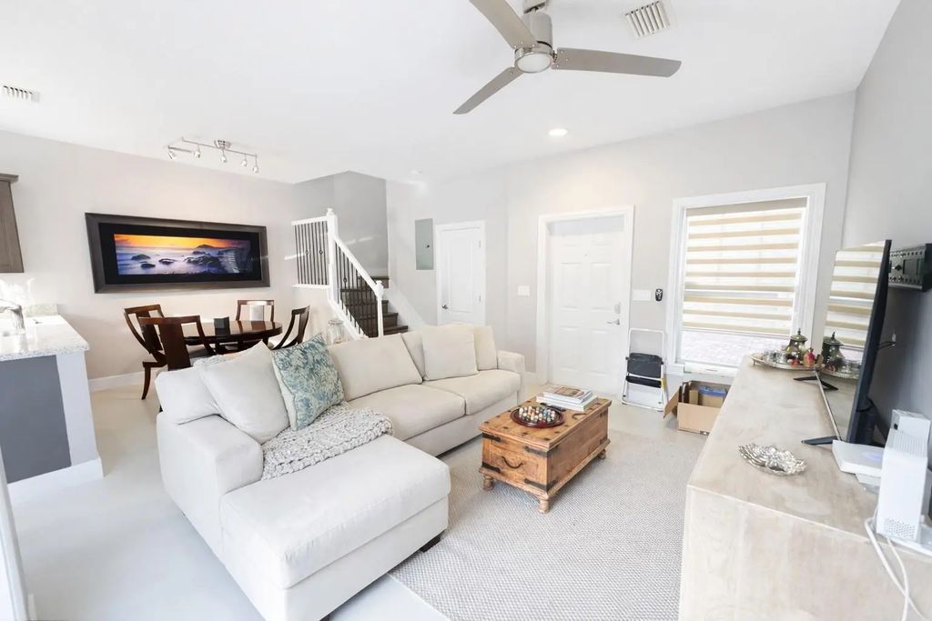 303 Se 22nd Street #303, Fort Lauderdale