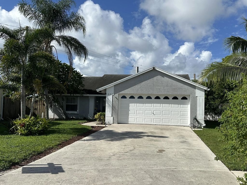 5225 Blueberry Hill Avenue, Lake Worth