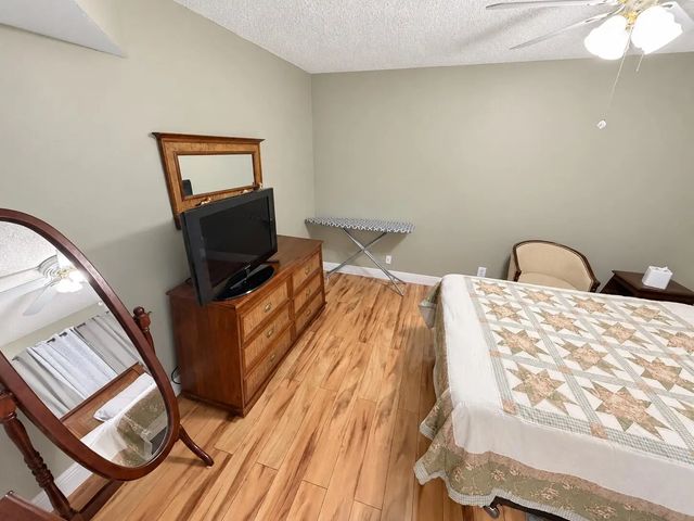 2 of 19 - 3810 Via Poinciana #303, Greenacres, FL