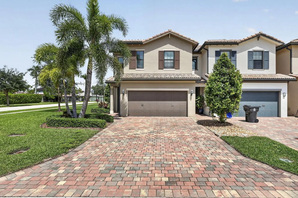 8245 Cadre Noir Road, Lake Worth