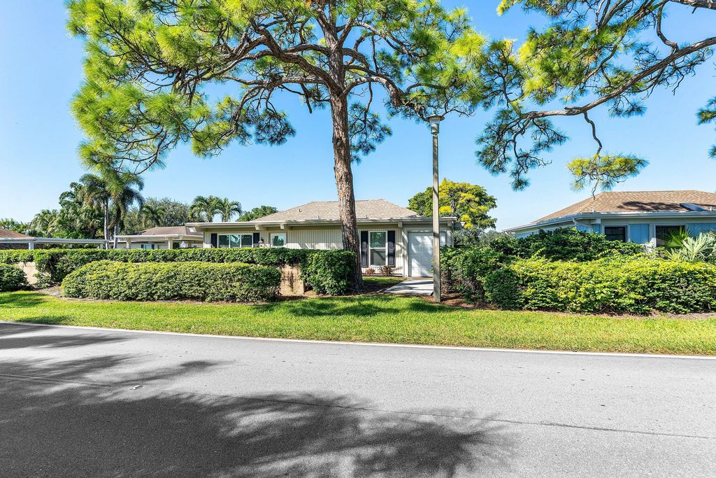 13731 Eastpointe Way, Palm Beach Gardens