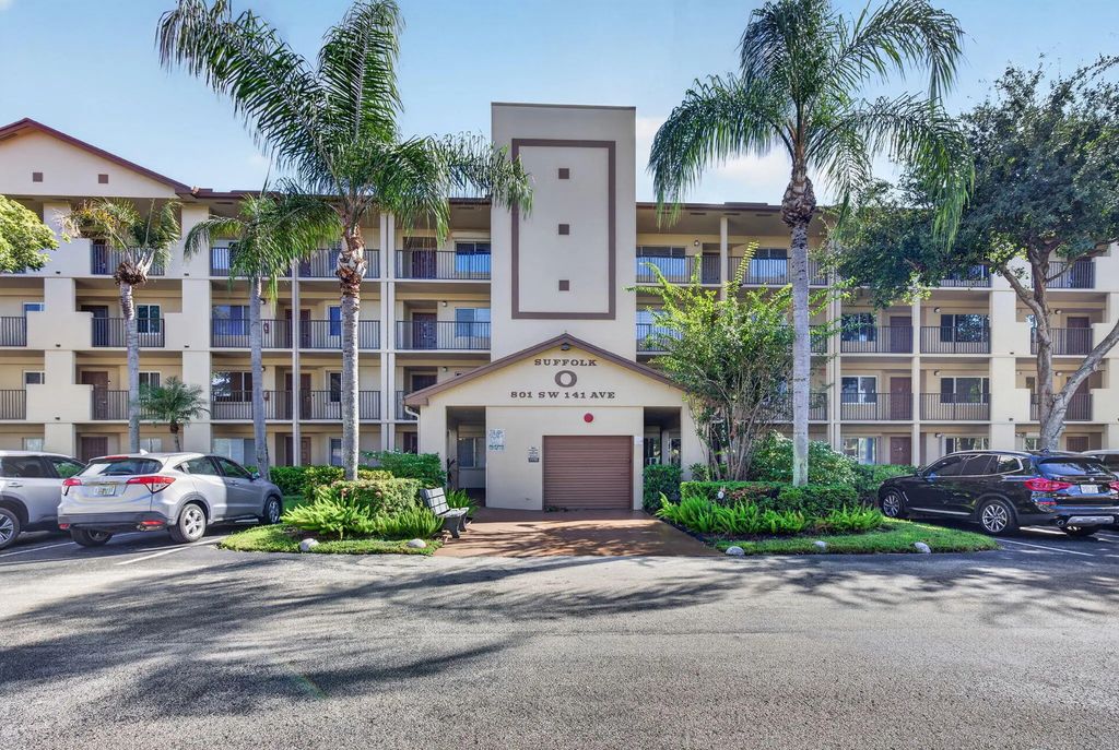 801 Sw 141st Avenue #302o, Pembroke Pines