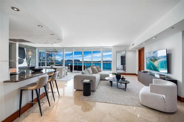 3 of 32 - 400 Alton Road #1106, Miami Beach, FL