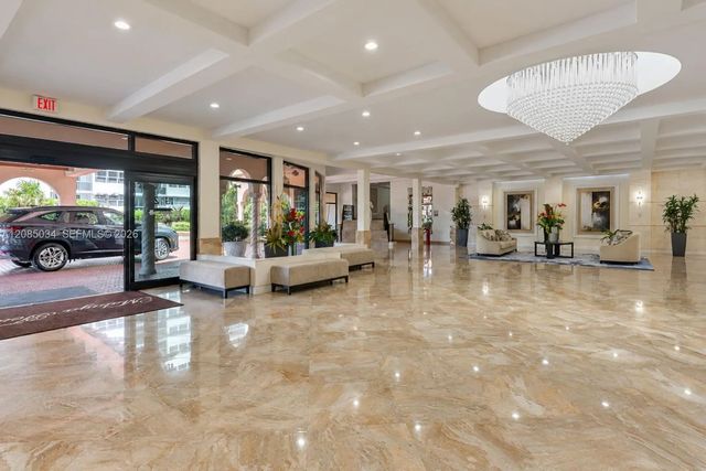 4 of 44 - 1920 S Ocean Drive #3a, Hallandale Beach, FL