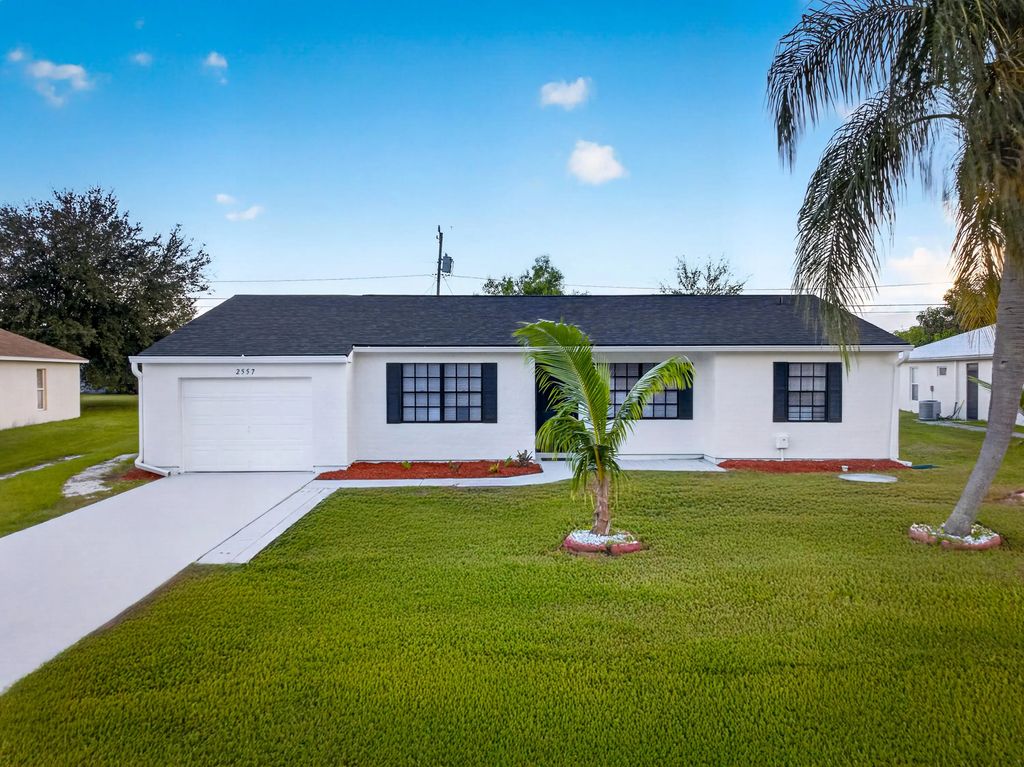 2557 Se Robin Circle, Port St. Lucie