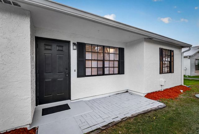2 of 36 - 2557 Se Robin Circle, Port St. Lucie, FL