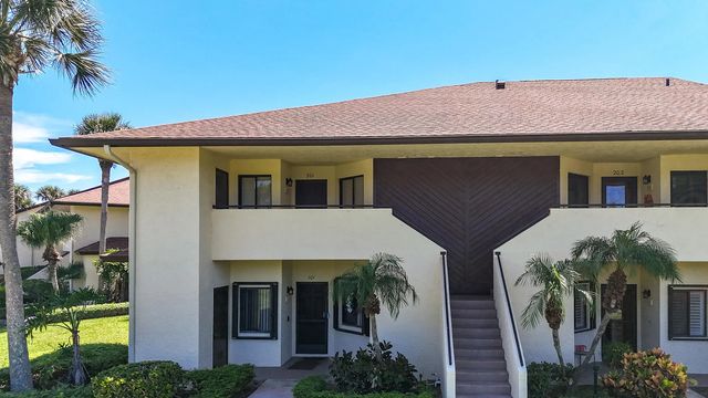 2 of 28 - 6303 Se Williamsburg Drive #201, Hobe Sound, FL