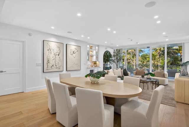 5 of 30 - 100 Royal Palm Way #d2, Palm Beach, FL