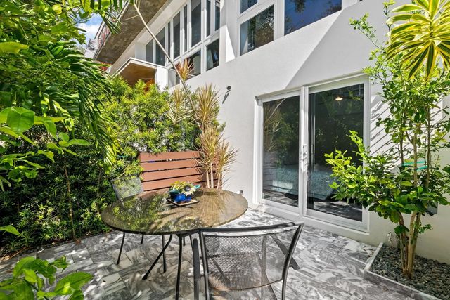 3 of 35 - 900 Ne 4th Street #b4, Fort Lauderdale, FL