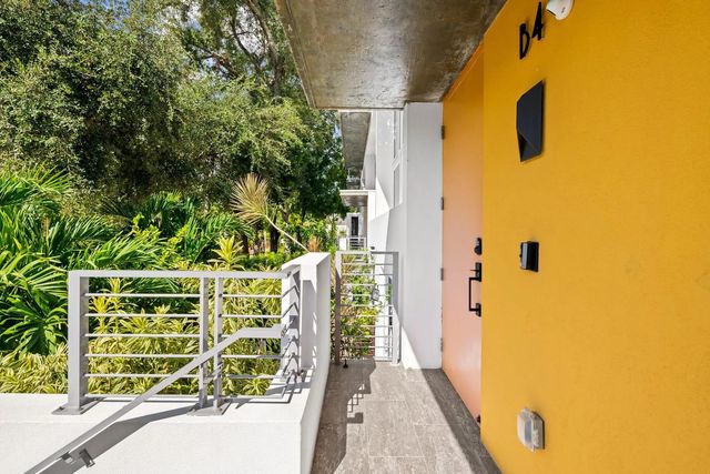 4 of 35 - 900 Ne 4th Street #b4, Fort Lauderdale, FL