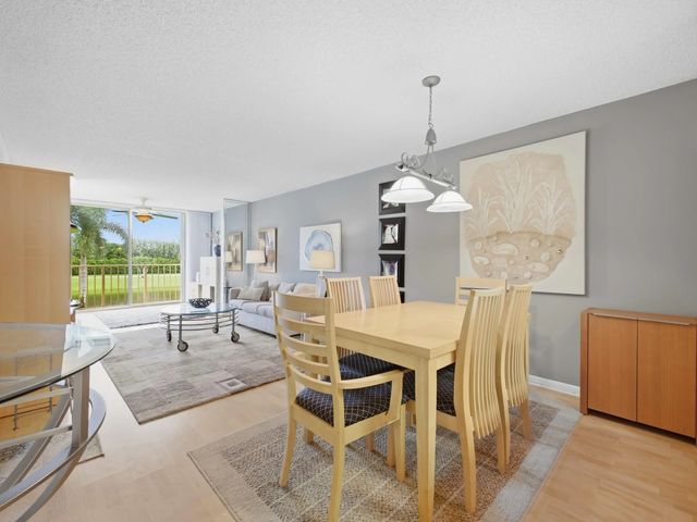5 of 42 - 7145 Huntington Lane #205, Delray Beach, FL