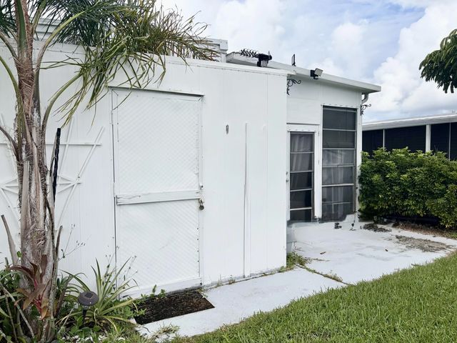 4 of 49 - 10 La Paloma Lane, Port St. Lucie, FL