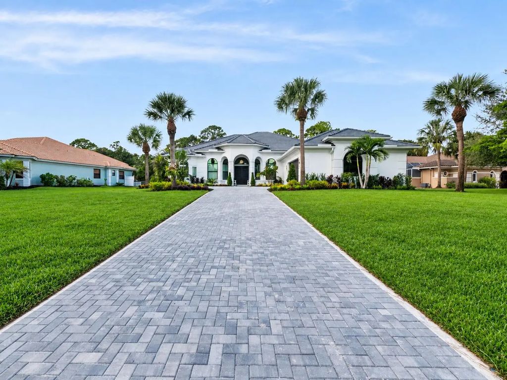 1608 Sw Cattail Court, Palm City