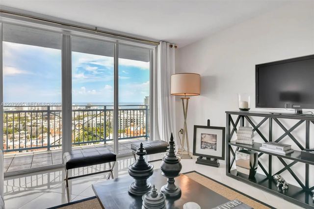 2 of 30 - 90 Alton Road #1809, Miami Beach, FL