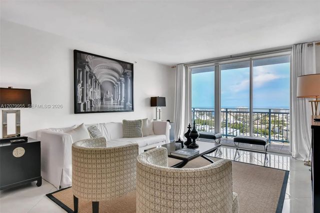 3 of 30 - 90 Alton Road #1809, Miami Beach, FL