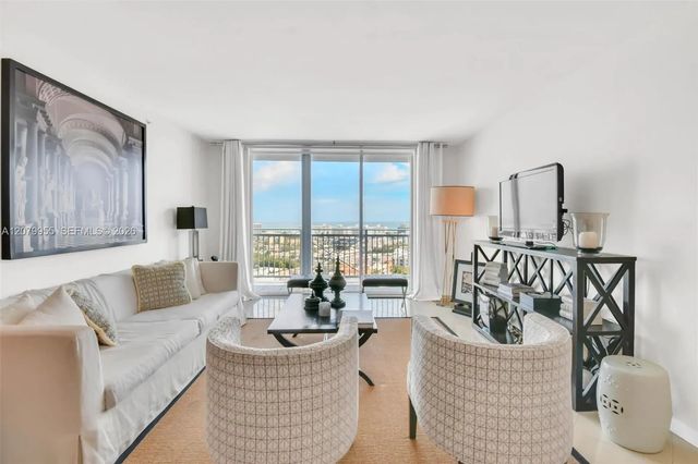 4 of 30 - 90 Alton Road #1809, Miami Beach, FL