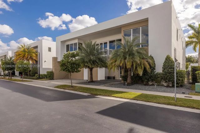 2 of 25 - 10250 Nw 75th Terrace, Doral, FL