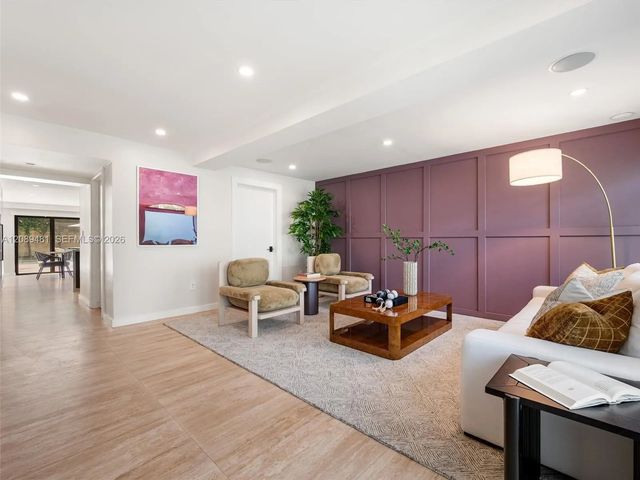 3 of 37 - 510 W 30th Street, Miami Beach, FL