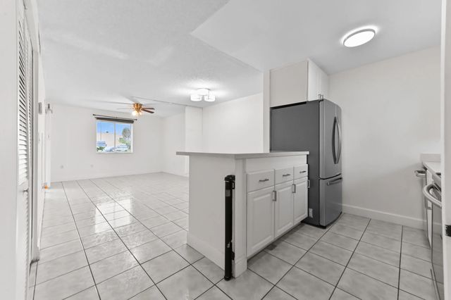 3 of 21 - 6034 Forest Hill Boulevard #107, West Palm Beach, FL