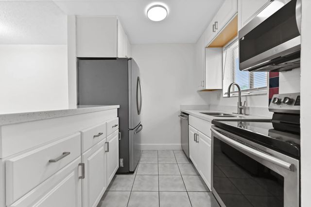 4 of 21 - 6034 Forest Hill Boulevard #107, West Palm Beach, FL