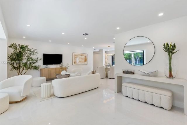 4 of 30 - 7800 Sw 94th Street, Miami, FL