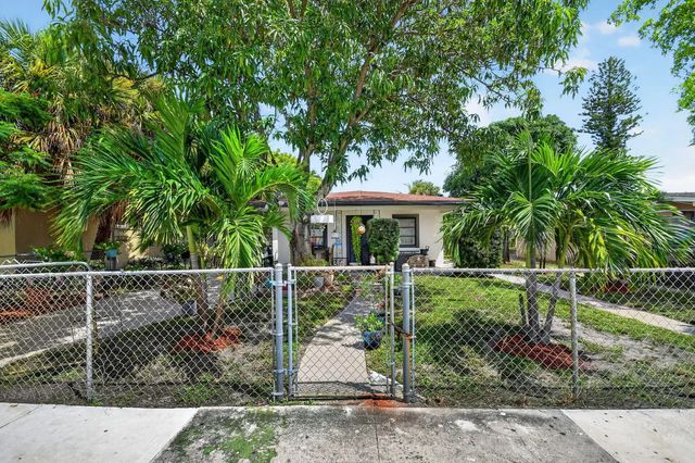 3 of 56 - 1020 S K Street, Lake Worth Beach, FL