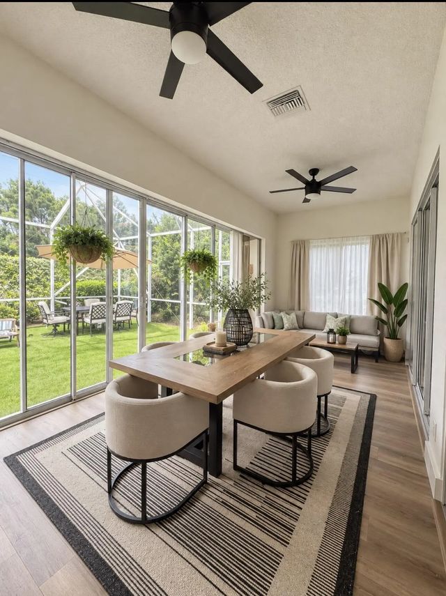 5 of 13 - 300 Nw Bentley Circle, Port St. Lucie, FL