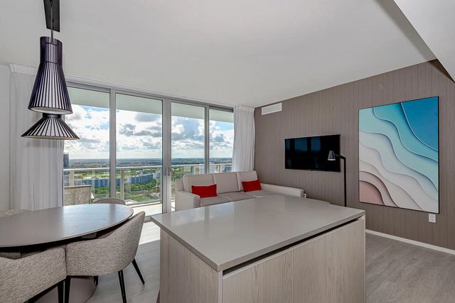 5 of 28 - 4010 S Ocean Drive #r2404, Hollywood, FL