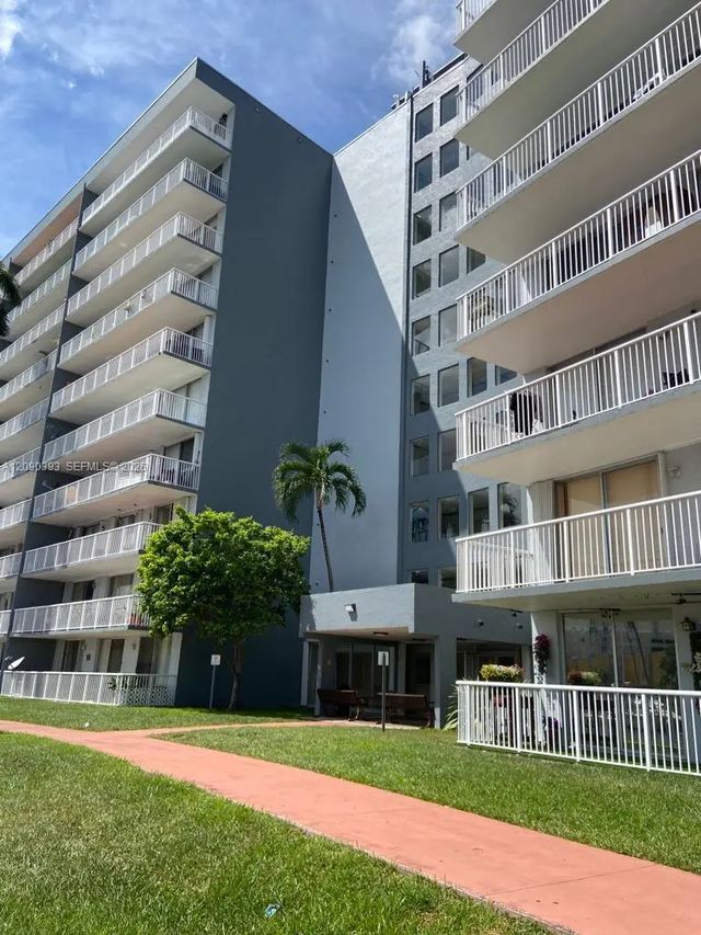 2 of 21 - 1800 Nw 24th Avenue #614, Miami, FL