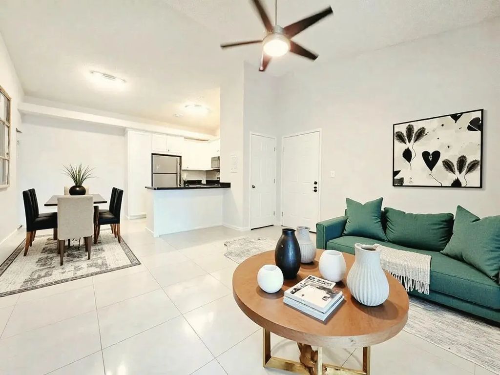 911 Lyons Road #2204, Coconut Creek