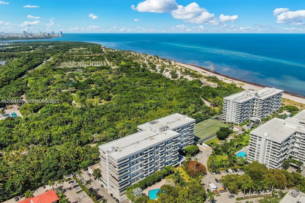 155 Ocean Lane Drive #413, Key Biscayne