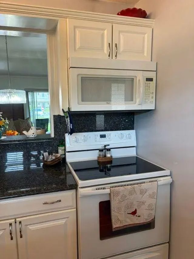 4 of 29 - 2566 Garden Drive S #109, Lake Worth, FL