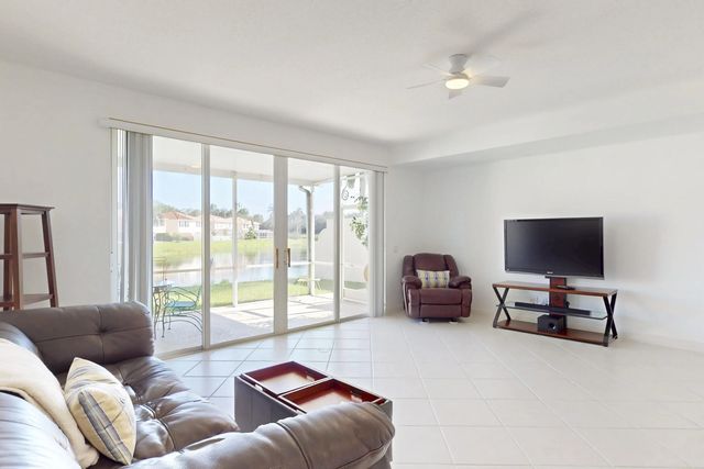 4 of 38 - 2136 Tigris Drive, West Palm Beach, FL