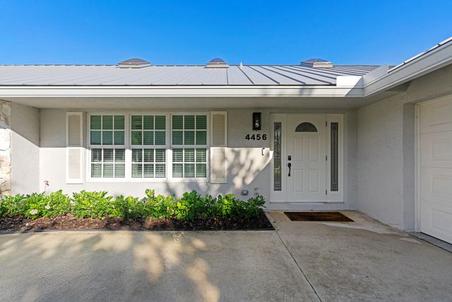 2 of 28 - 4456 Nicole Circle, Jupiter, FL