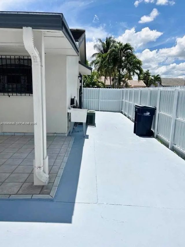 2 of 15 - 2219 Sw 137th Place, Miami, FL