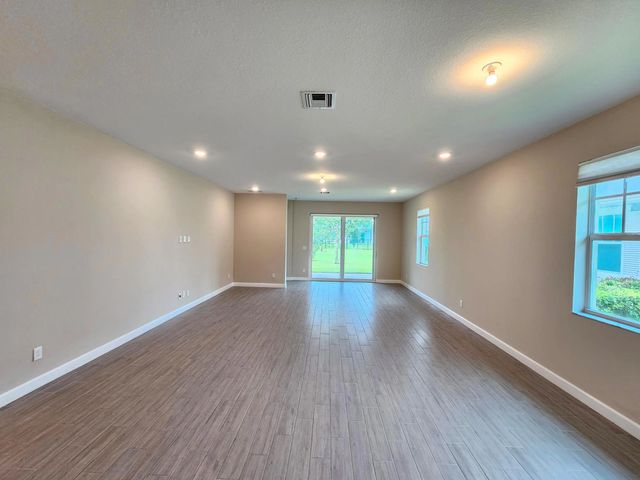 5 of 37 - 1284 Haywagon Trail, The Acreage, FL